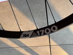 29" kola DT Swiss XM 1700 Spline - nova