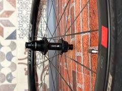 DT Swiss ERC 1100 Dicut 35 - 650B/27,5" - TOP stav
