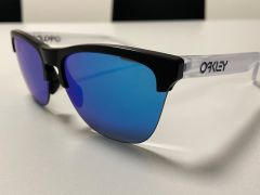 Oakley Frogskins Lite