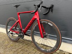 Canyon Aeroad CF SLX 8 AXS + Wattmeter