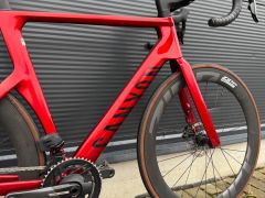 Canyon Aeroad CF SLX 8 AXS + Wattmeter