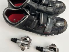 Predam Specialized tretry s karbonovou podrazkou 42