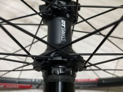 Predám zadné MTB koleso 29, DT Swiss Xm421 + 370 SP + Competition špice, XD orech