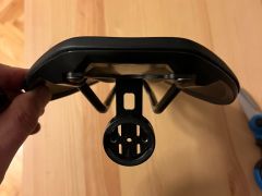 Drzia svetla Garmin Varia pre sedla od Specialized.