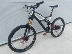 Predám Specialized Enduro S Works 26 (Veľkosť L)  Top stav, po servise