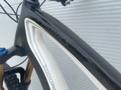 Predám Specialized Enduro S Works 26 (Veľkosť L)  Top stav, po servise