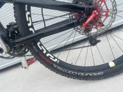 Predám Specialized Enduro S Works 26 (Veľkosť L)  Top stav, po servise