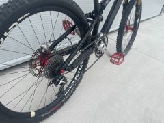 Predám Specialized Enduro S Works 26 (Veľkosť L)  Top stav, po servise