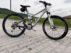 Specialized Myka Expert celoodpružený horský bicykel