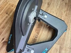 Trenažér Tacx NEO 2