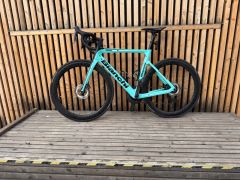 Bianchi Aria disk ultegra di2 s watmetrom
