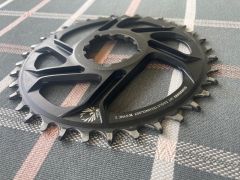 "Nový" převodník Sram 36 zubů 6 mm offset