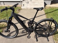 Ceoodpružený horsky ebike Cube Stereo Hybrid 140 HPC