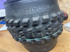 Specialized Eliminator Grid Trail 2Bliss Ready 27,5x2,3