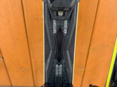 Zjazdové lyže + lyžiarky