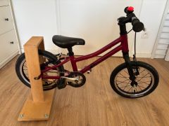 Ľahký detský bicykel KUbikes 14"