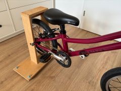 Ľahký detský bicykel KUbikes 14"