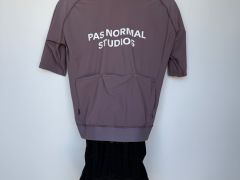 Pas Normal Studios Set / Dres S / Bibs M