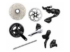Nová sada 12-kolo Shimano 105 s kolesami.