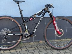 Canyon Lux World Cup CFR AXS FA
