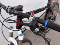 Axit 29, vidla FOX G2