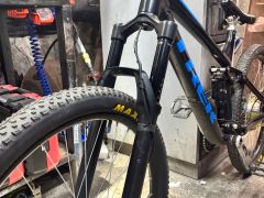 Rock shox revelation