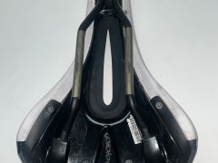 Cestne sedadlo Prologo