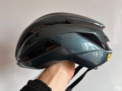 Silniční přilba MET Trenta 2026 3K Carbon Mips Hyper Teal vel. S