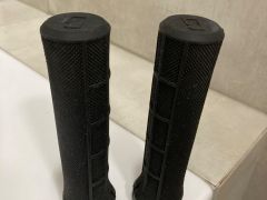 Gripy Onoff Twin lock-on