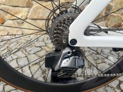 Canyon Aeroad AXS CFR