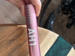 Title AH1 Handlebar - MTB | 31.8 | Rise 25mm - pink