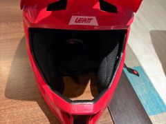 Helma integrální Leatt vel S 55-56cm