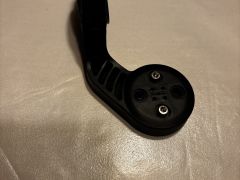 Držiak cyklopočítača Garmin/Sigma.