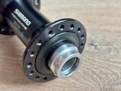Predný náboj Shimano Deore XT 15x110