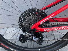 Predám Specialized Epic L.   10,05kg