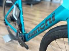Bianchi E-Oltre Ultegra Di2 (2x12sp)