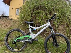 Downhill / freeride kolo commencal supreme DH