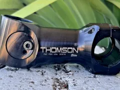 Thomson 25,4 predstavec