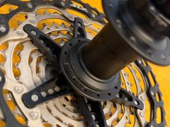 Zadný náboj Bontrager 12x148 28d