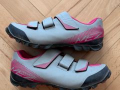 Damske Shimano Tretry