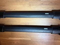 Predam strešný nosič Thule edge black na VW Golf 8