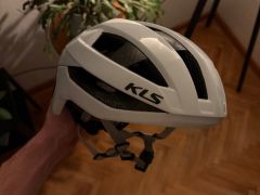 Kellys Vantage prilba, biela