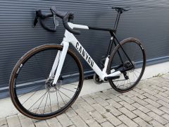 Canyon Ultimate CF SL 7 AXS + Wattmeter