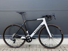 Canyon Ultimate CF SL 7 AXS + Wattmeter