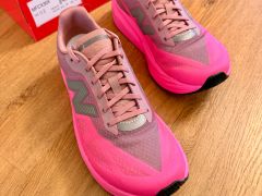 Bežecké topánky New Balance FuelCell Rebel v5