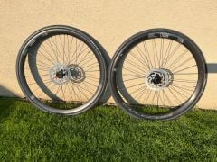 Nové-Fulcrum Racing 800 DB / Pirelli P7 Sport 28
