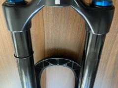 FOX Float 38 Performance Grip 27.5 180mm