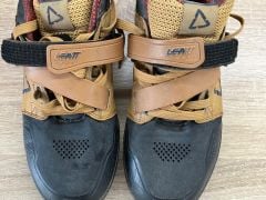 Tretry Leatt 4.0 clip 42