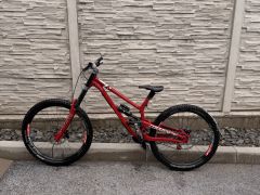 Commencal Furious 2022 Downhill