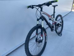 Predám celoodpružený bicykel Specialized Camber Elite